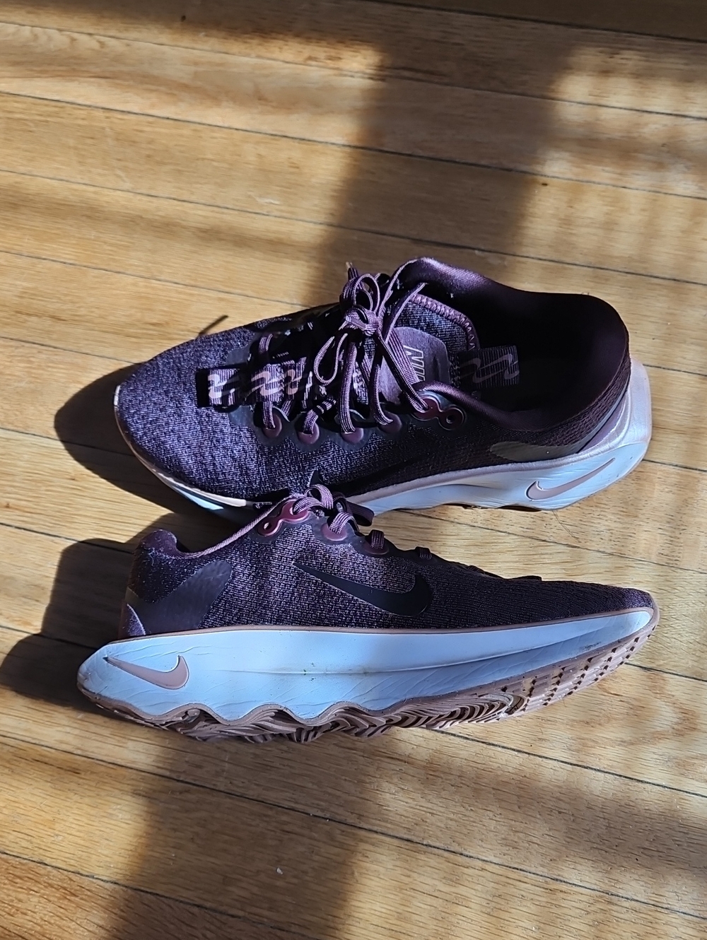 Nike Women's Plum Purple Training Sneakers with White Midsole...fanastic for Run